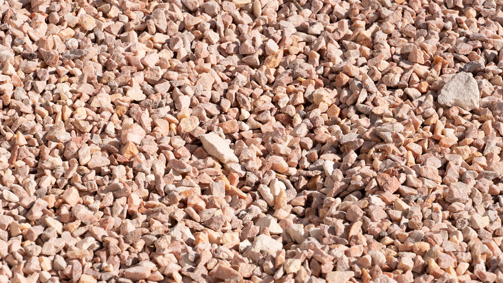 Mountain Rose 3/4 inch decorative rock, close-up