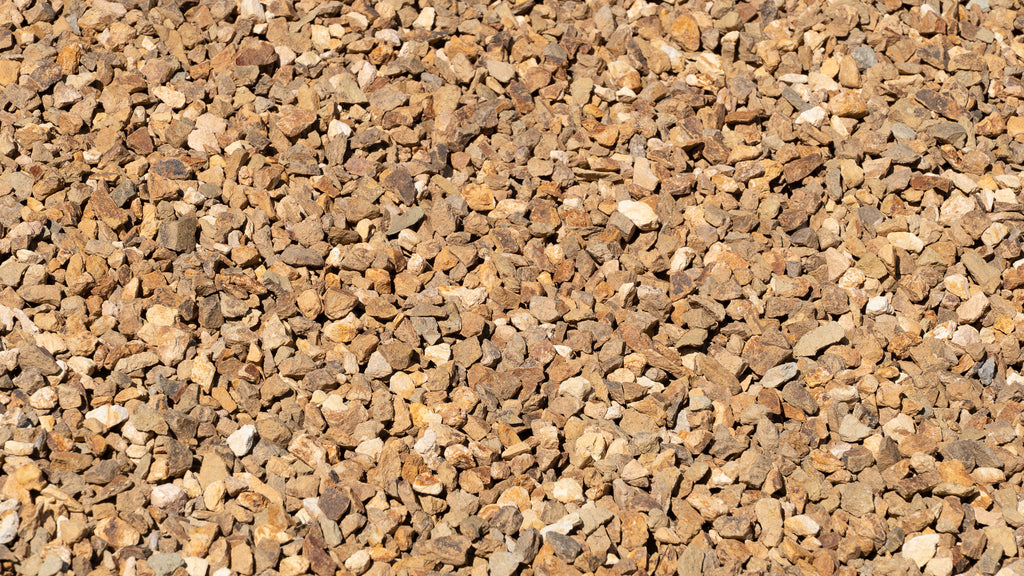 Oak 1/2 inch decorative rock, close-up